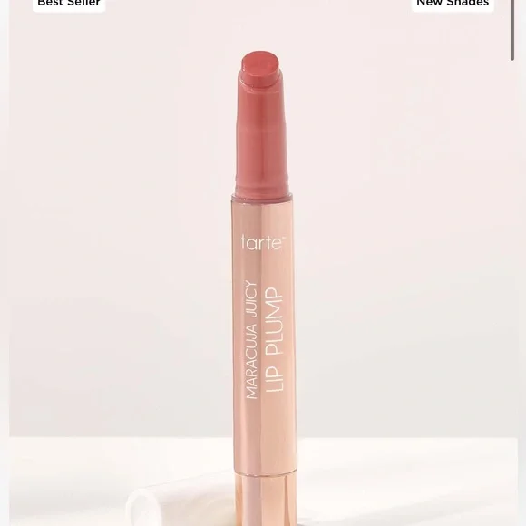 Light pink Tarte maracuja juicy lip plump - Picture 3 of 3